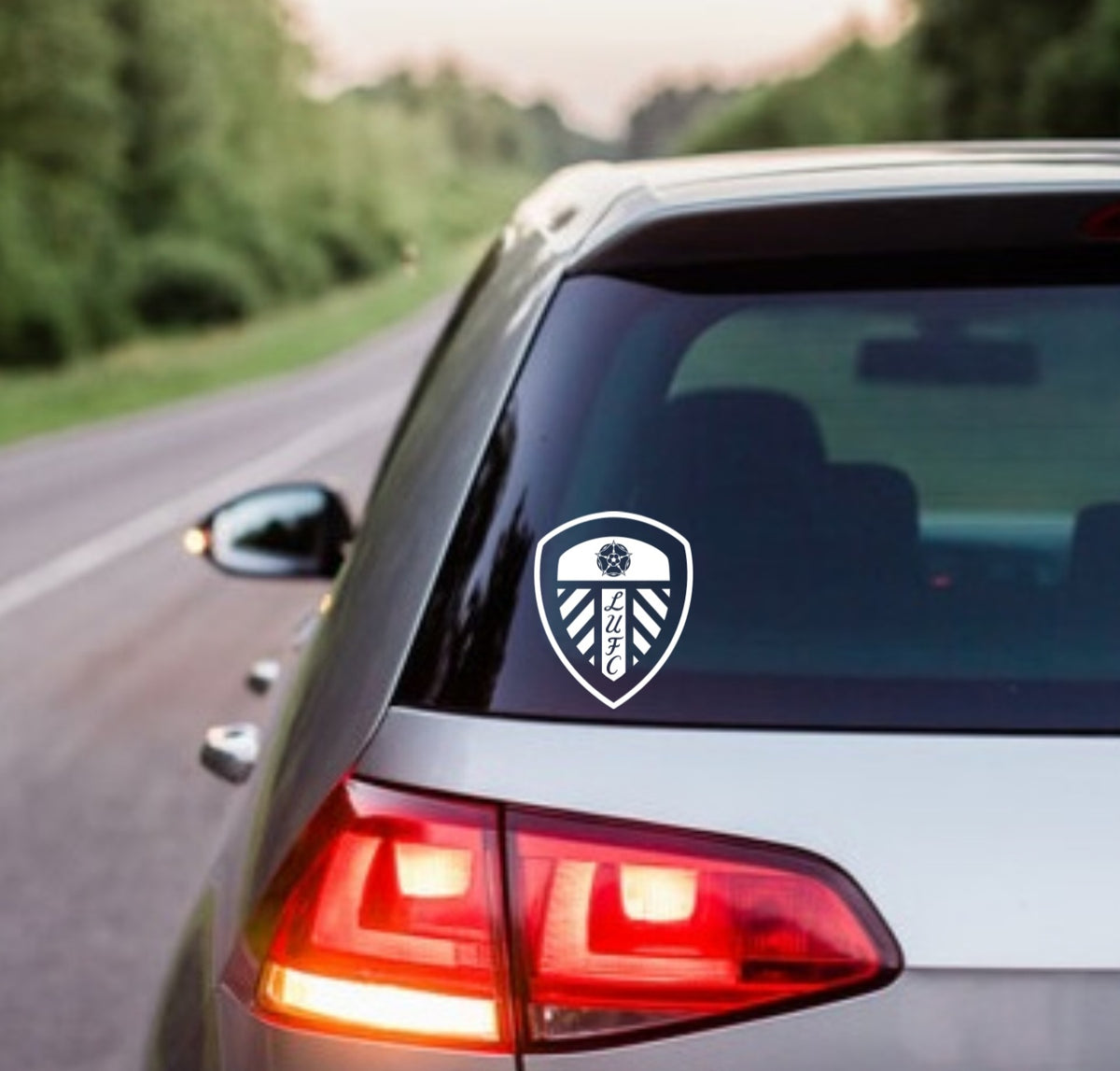 LUFC Badge White